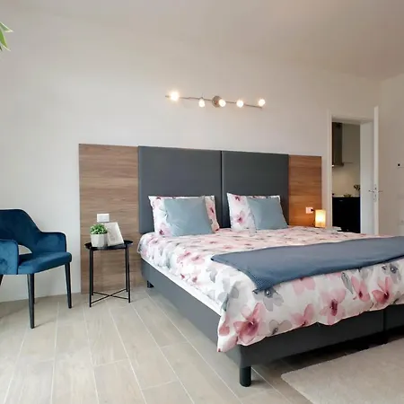 Hills Aparthotel