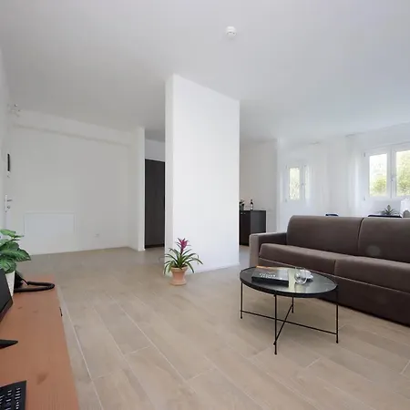 Hills Aparthotel