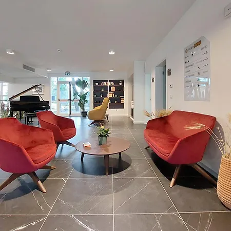 Hills Aparthotel