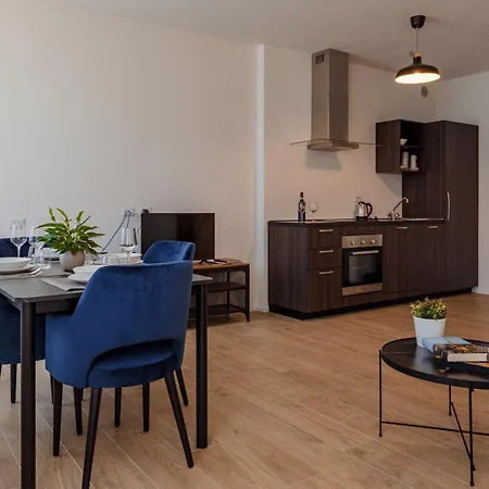 Aparthotel Hills