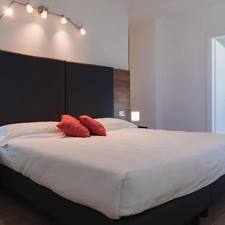 Aparthotel Hills *