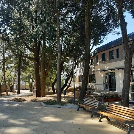 Hills Ξενοδοχείο με διαμερίσματα *